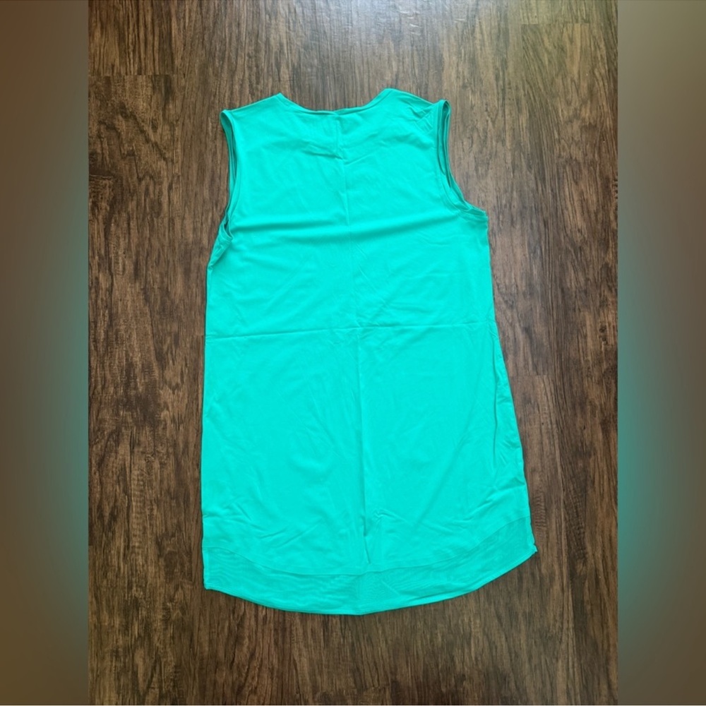 Athleta stretchy dress size M bust  18” length 33” never worn